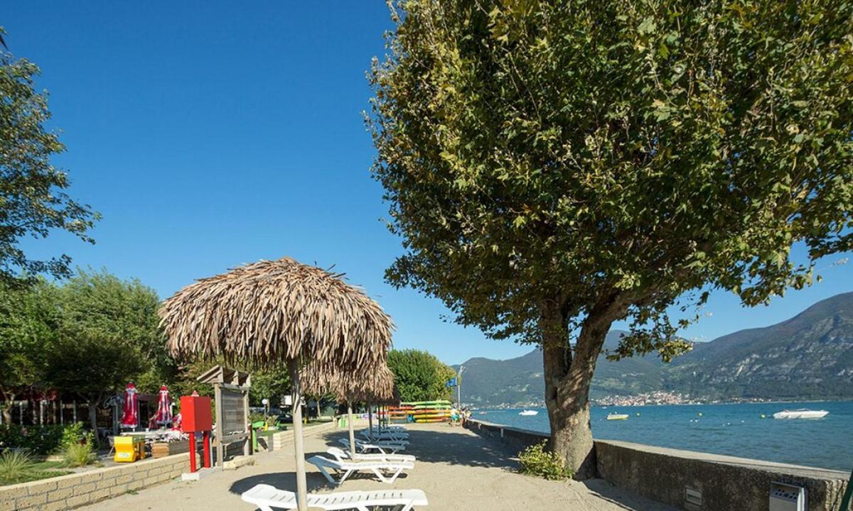 Estivo Premium Deluxe Mobile Homes On Camping Del Sole Village イゼーオ エクステリア 写真