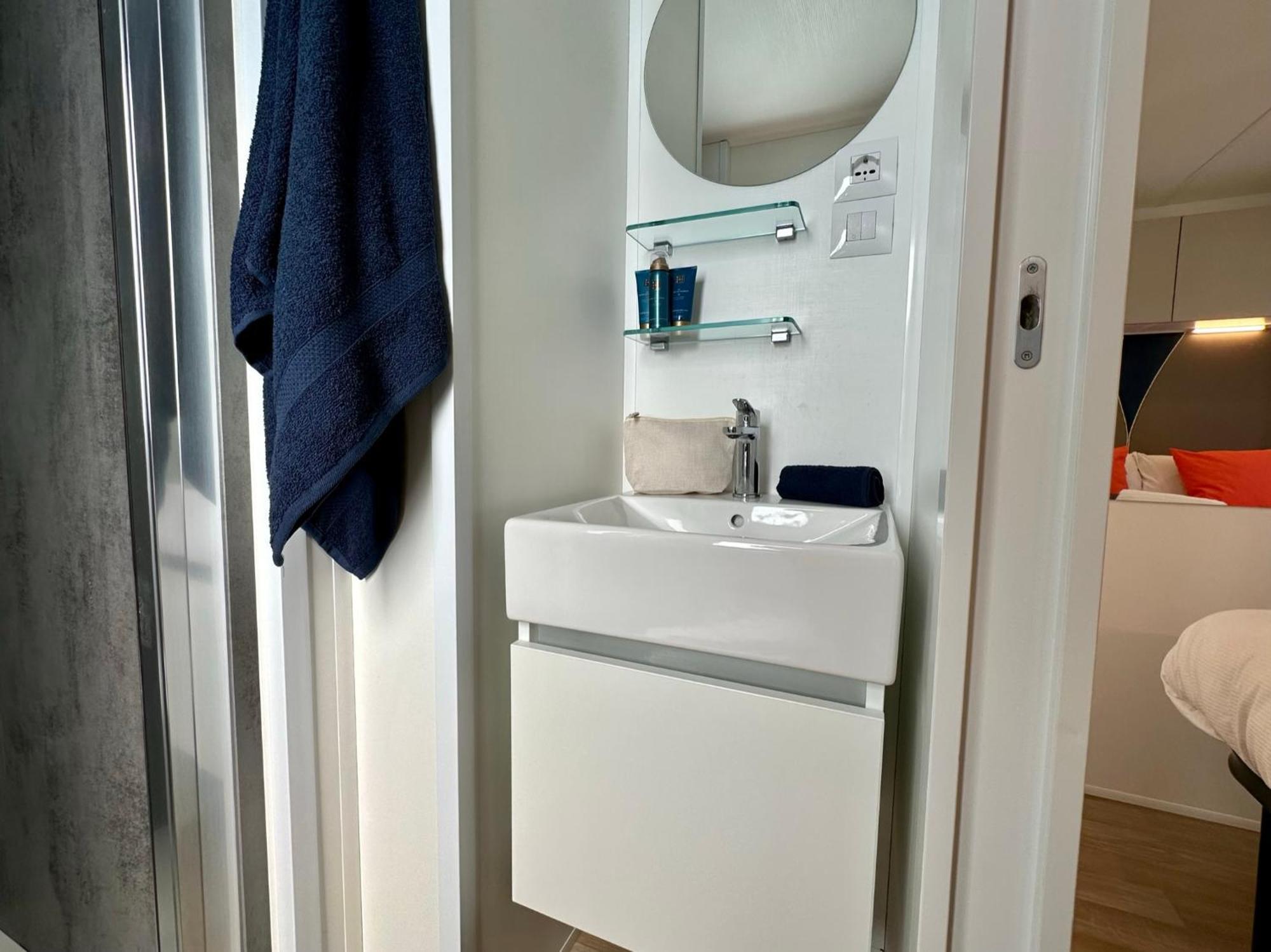 Estivo Premium Deluxe Mobile Homes On Camping Del Sole Village イゼーオ エクステリア 写真