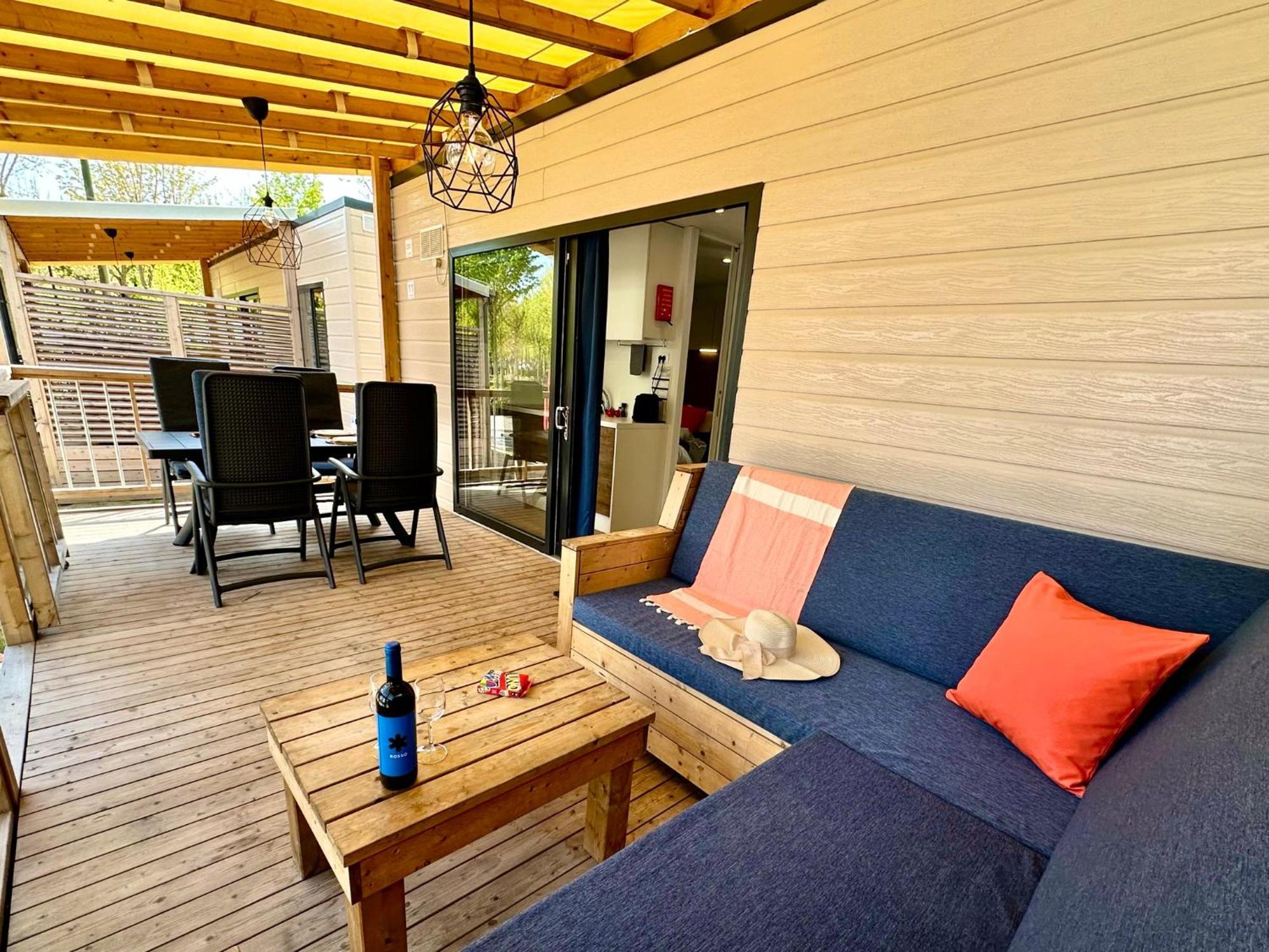 Estivo Premium Deluxe Mobile Homes On Camping Del Sole Village イゼーオ エクステリア 写真