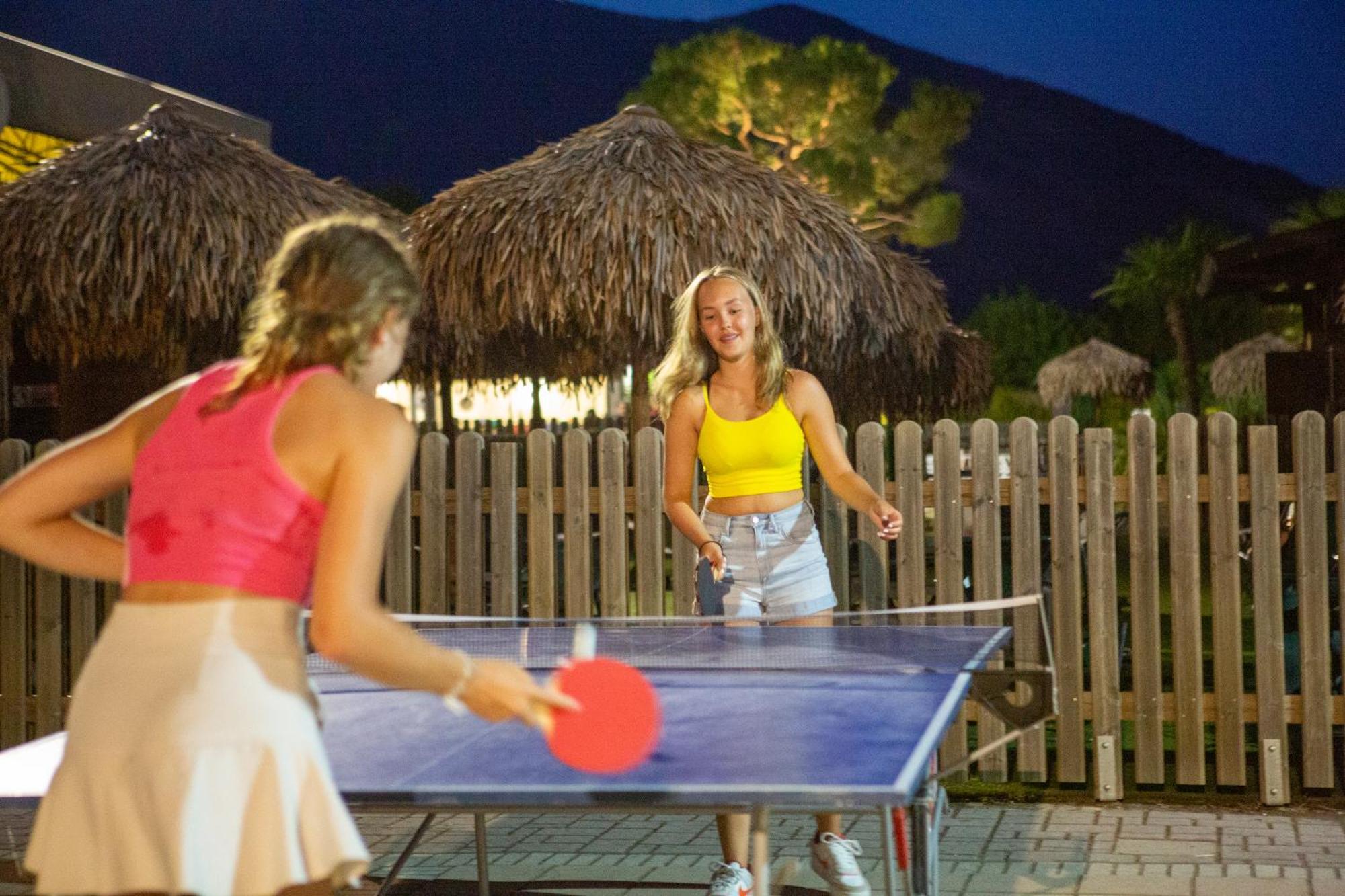 Estivo Premium Deluxe Mobile Homes On Camping Del Sole Village イゼーオ エクステリア 写真
