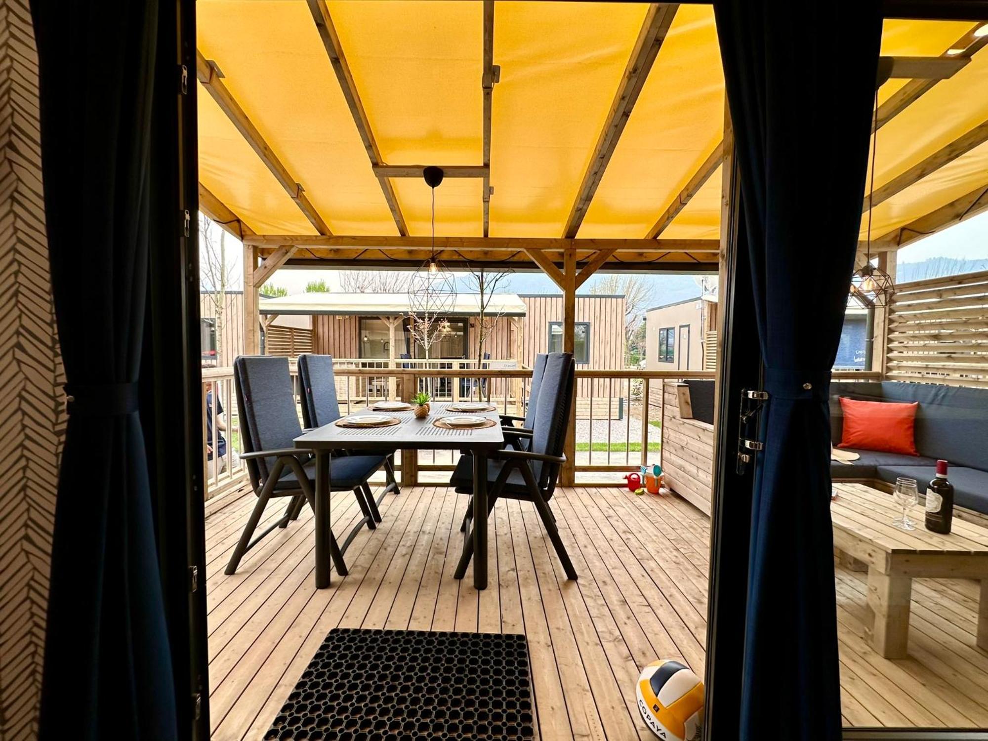 Estivo Premium Deluxe Mobile Homes On Camping Del Sole Village イゼーオ エクステリア 写真